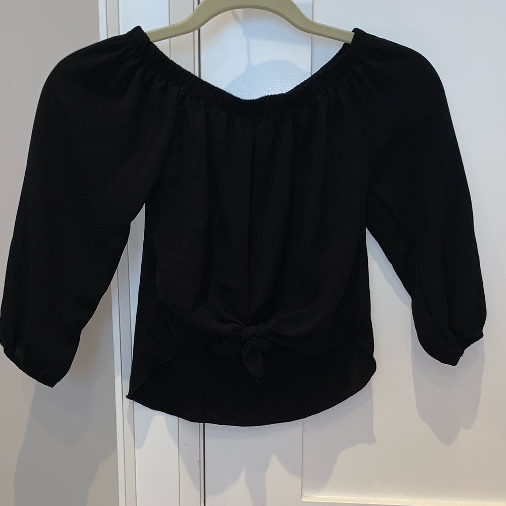 Black off the shoulder quarter sleeve
